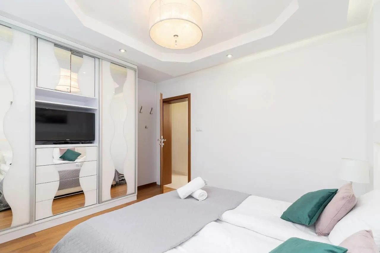 Mountain View Apartment Zborowskiego Krupowki By Noclegi Renters Zakopane Polen